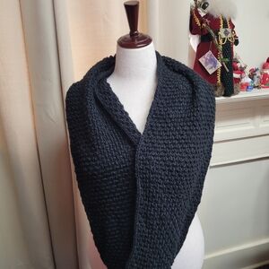 NWT Thick Crocheted Infinity Scarf 60" Total Length